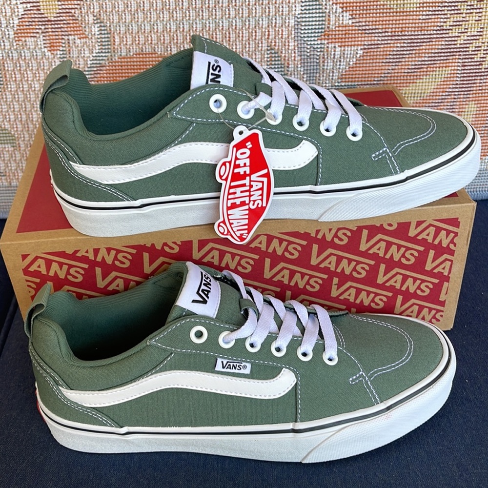 Vans Filmore
Canvas Duck Green/White
VNOA5HTXQ31
WMNS sneakers - Picture 2 of 16